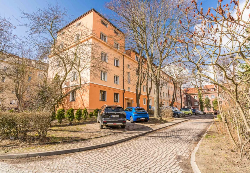 Dwupoziomowe mieszkanie, duży balkon z widokiem!