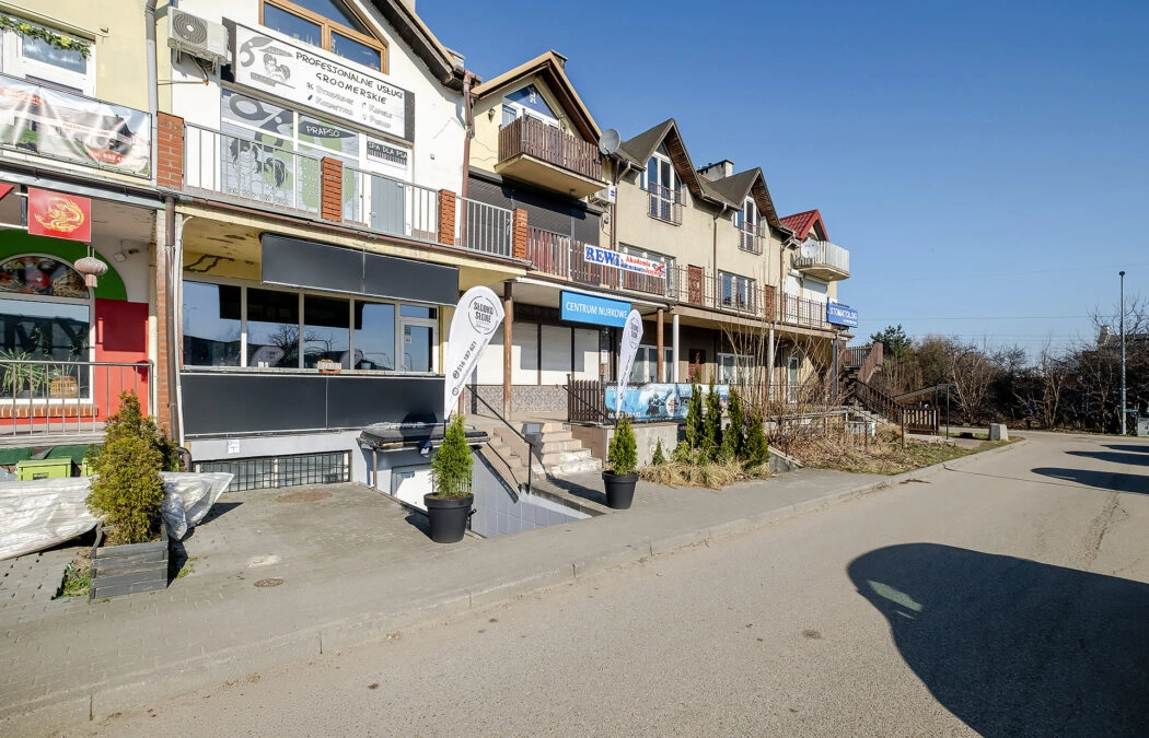 Lokal handlowo-usługowy, ok. 44m2, witryna