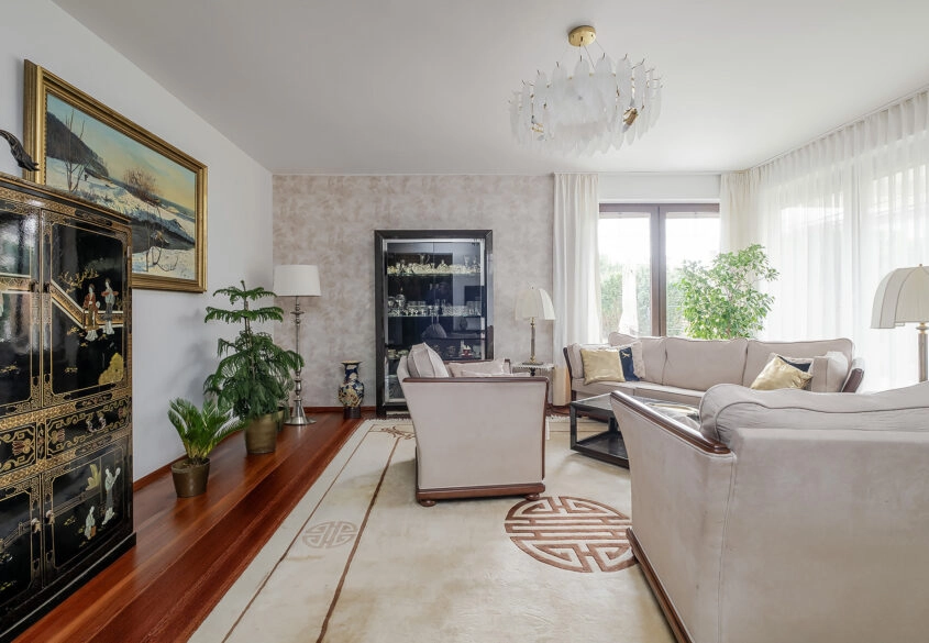 Komfortowy dom z dużym ogrodem