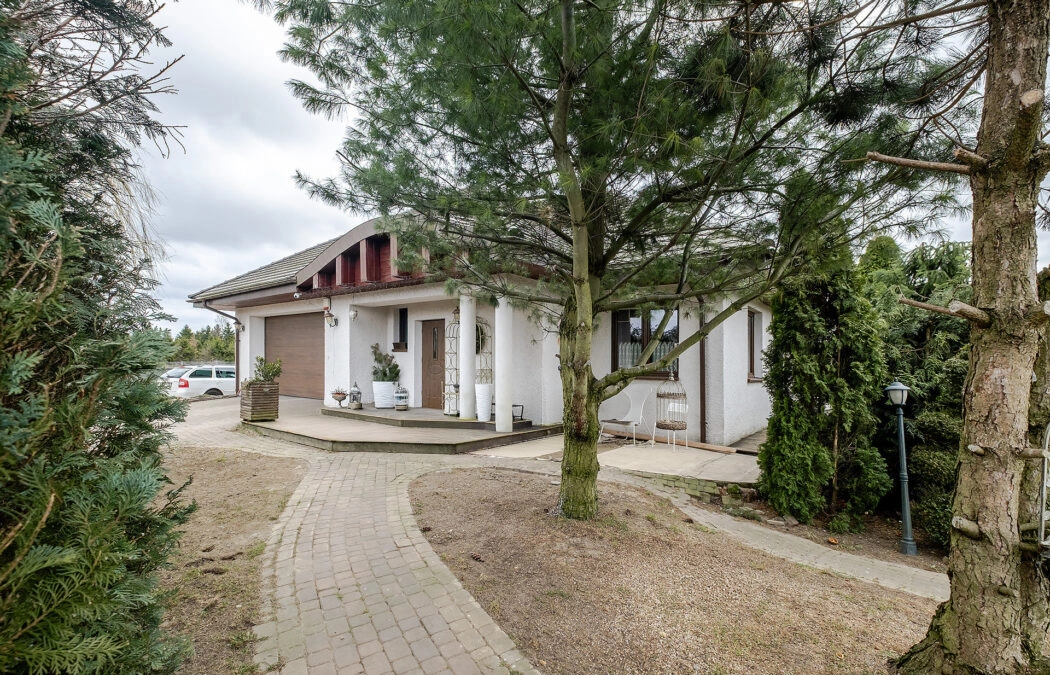 Komfortowy dom z dużym ogrodem