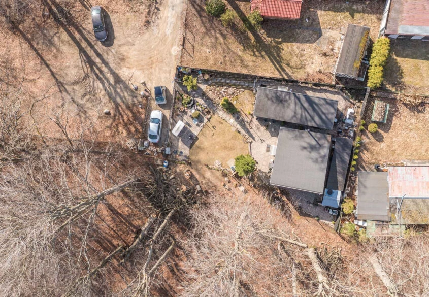 Działka nad jeziorem z malowniczym widokiem!