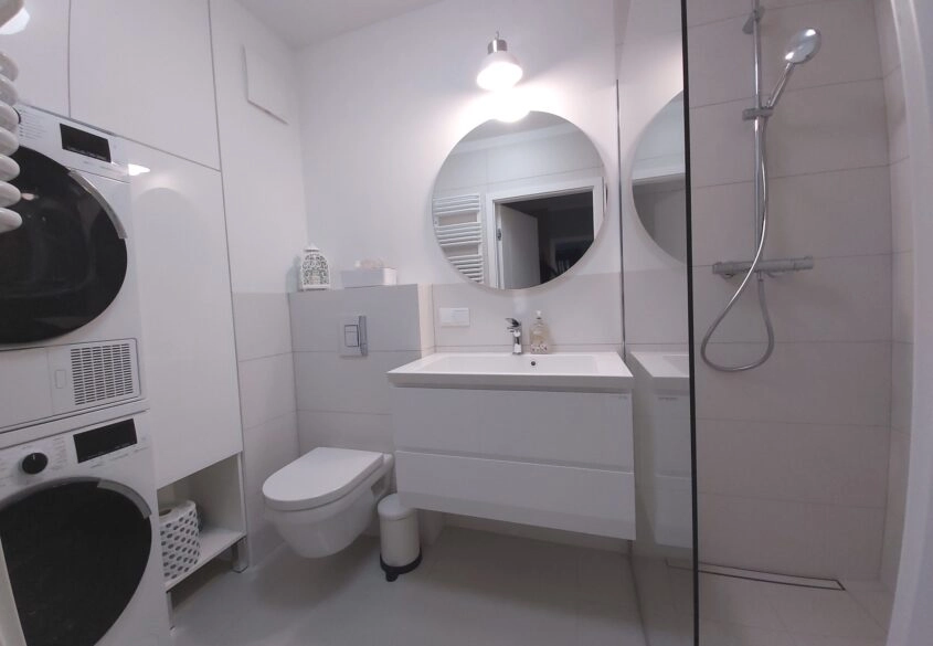 W pełni urządzone z piwnicą i miejscem postojowym