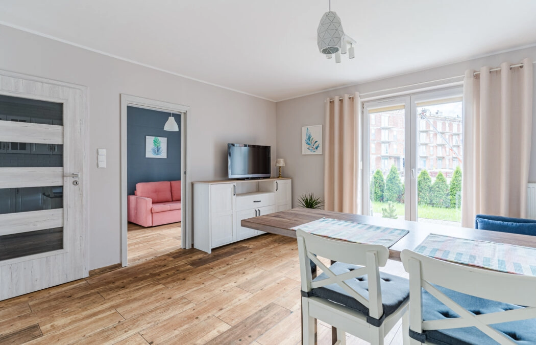 Mieszkanie z ogródkiem i miejscem postojowym