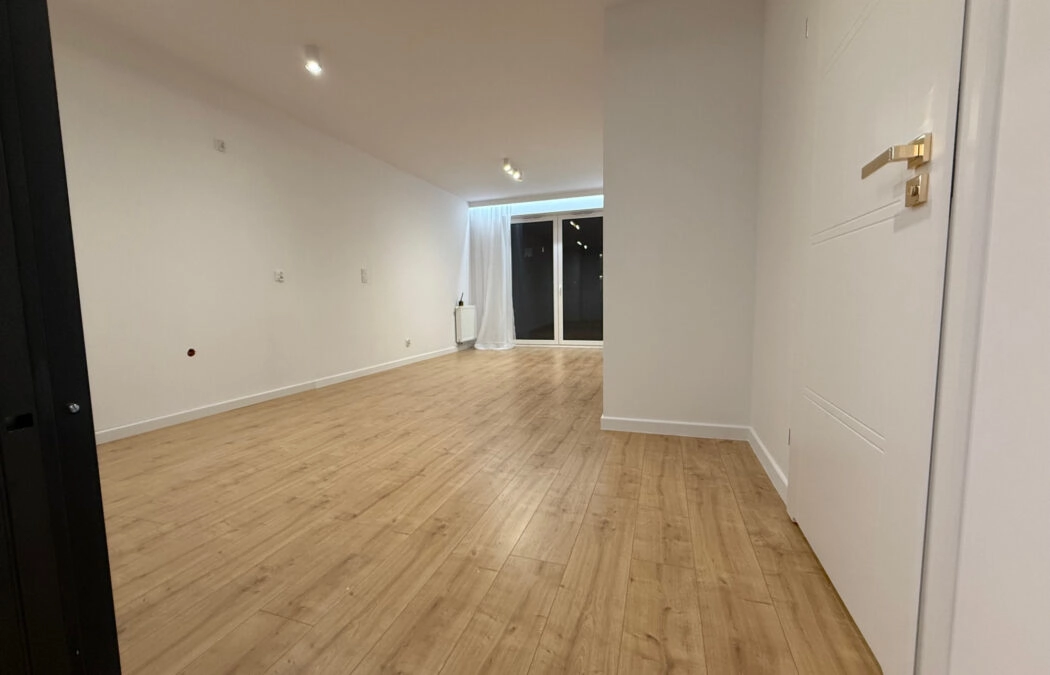 2 pokoje z miejsce postojowym.