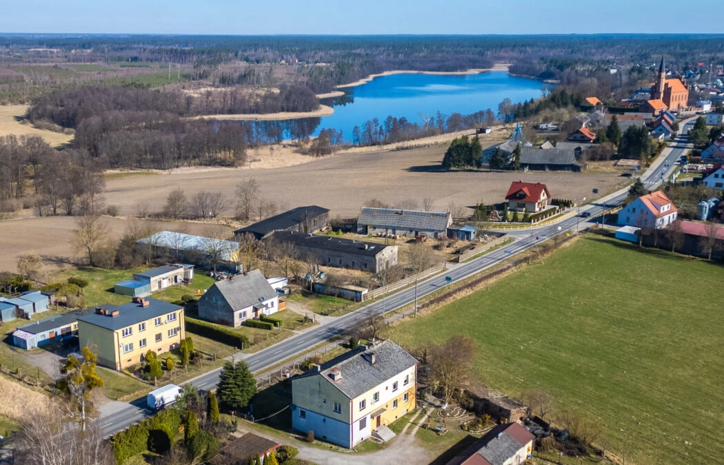 2 pokoje z ogrodem i garażem, piwnicami k. Tucholi