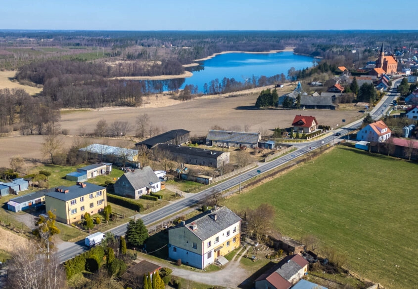 2 pokoje z ogrodem i garażem, piwnicami k. Tucholi