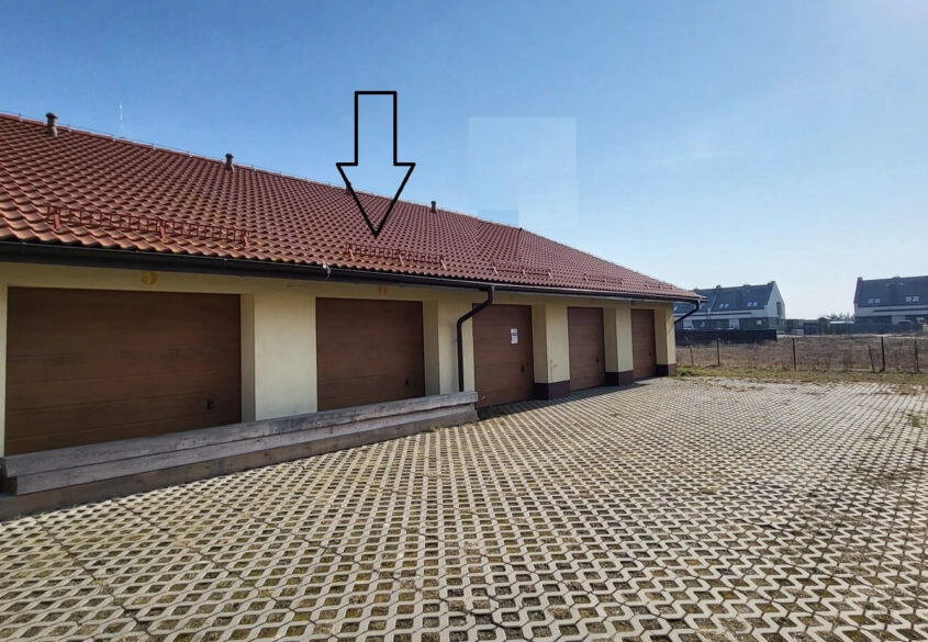 Garaż przy ul. Wiosennej i ul. Srebrnej