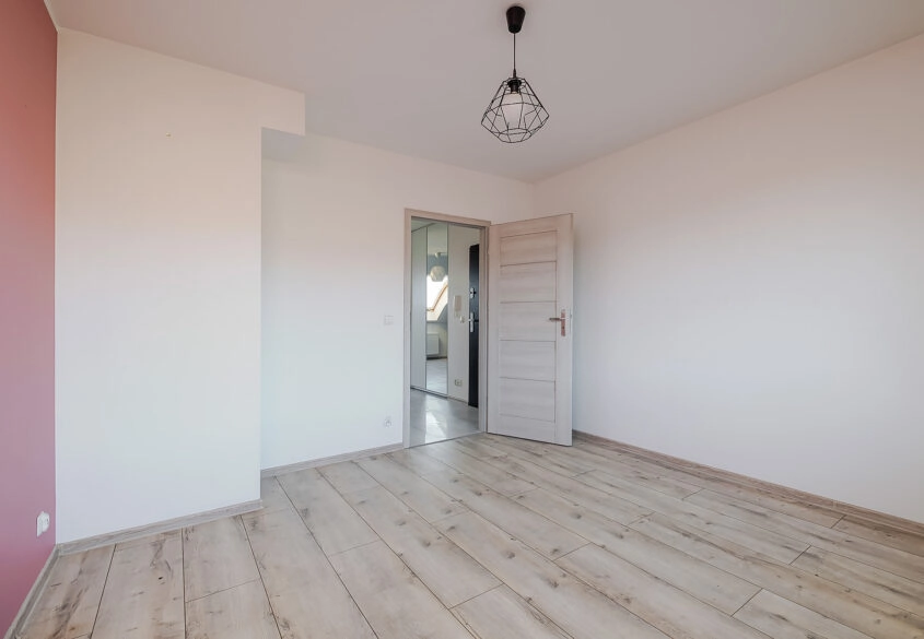 Słoneczne 2 pokoje na zamkniętym Osiedlu Na Stoku