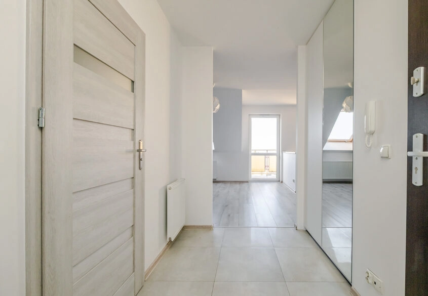 Słoneczne 2 pokoje na zamkniętym Osiedlu Na Stoku