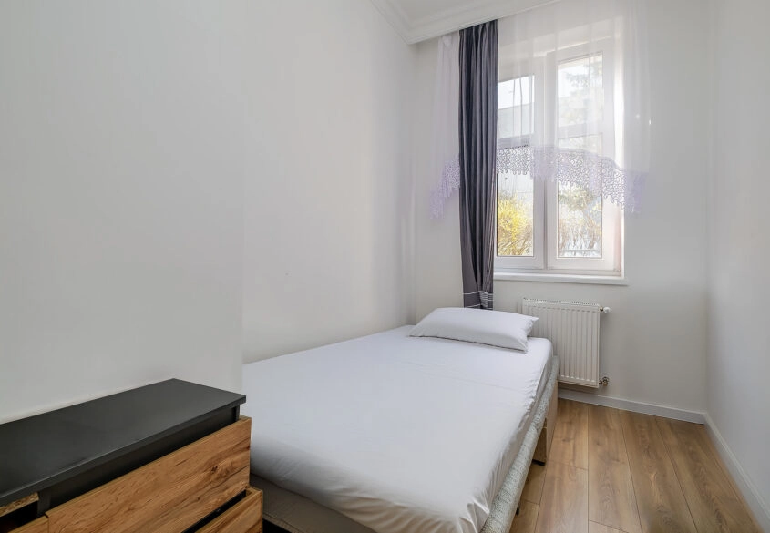 2 pokoje po generalnym remoncie, dobra komunikacja