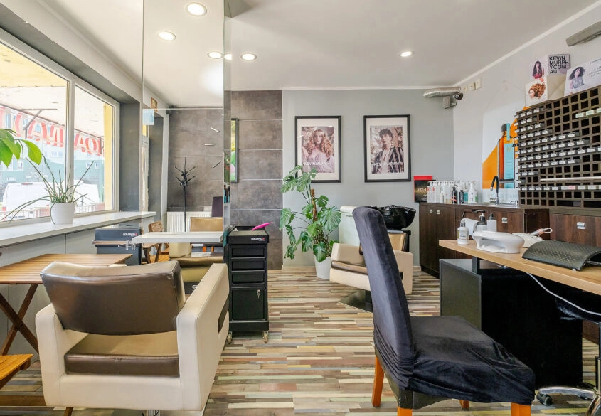 Lokal handlowo-usługowy, ok. 44m2, witryna