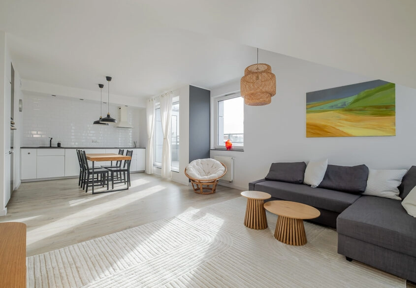 Apartament w Śródmieściu, 3 pokoje z m. postojowym