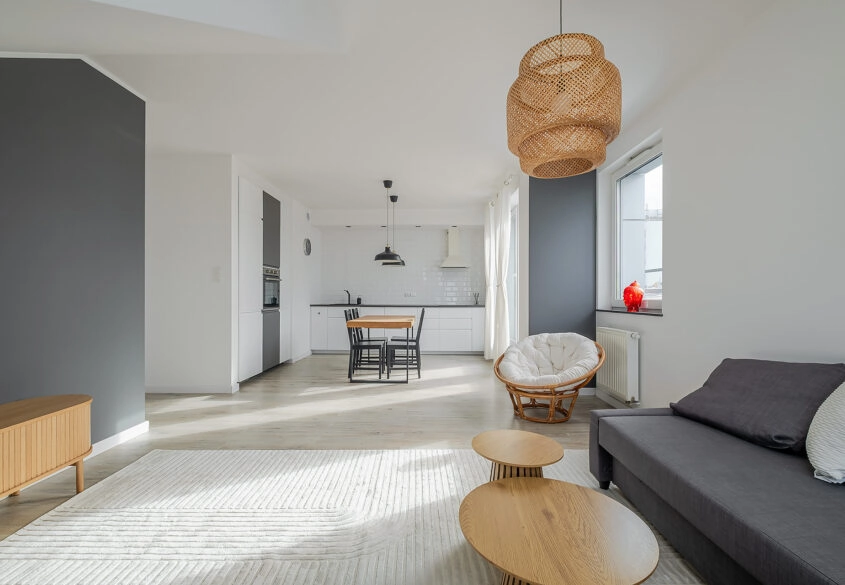 Apartament w Śródmieściu, 3 pokoje z m. postojowym