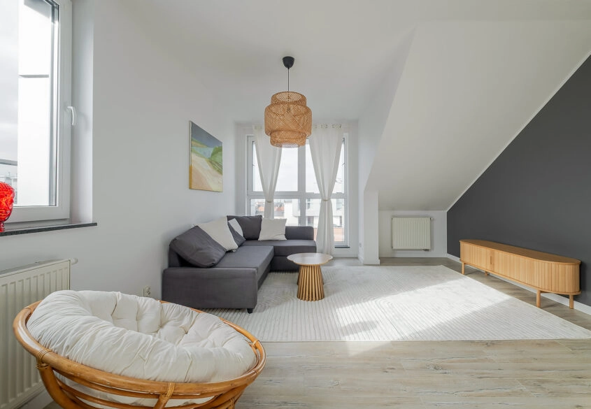 Apartament w Śródmieściu, 3 pokoje z m. postojowym