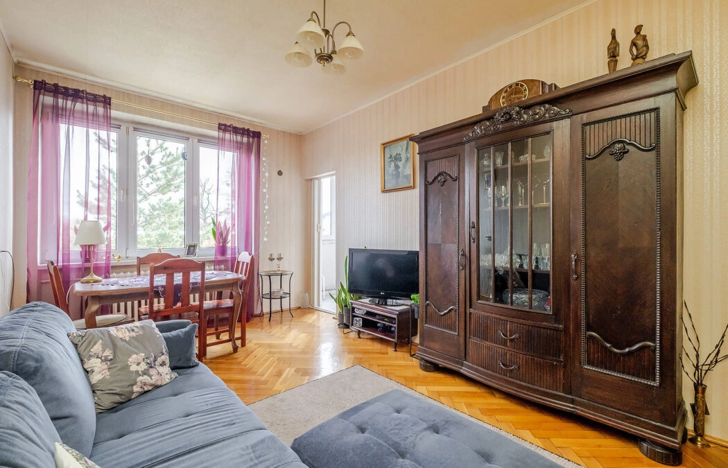 3 pokoje z loggią i piwnicą