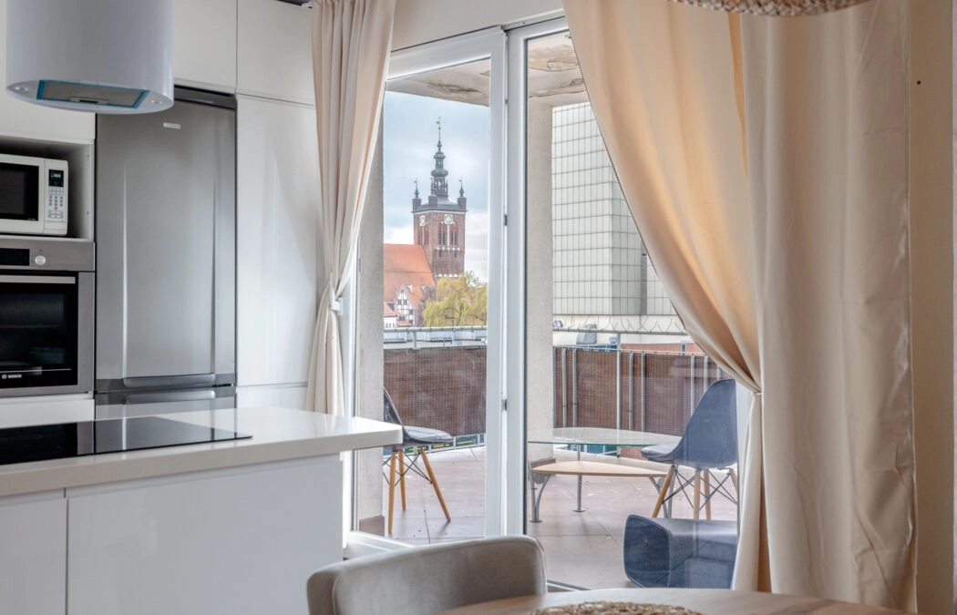 3 pokoje - duży taras, garaż