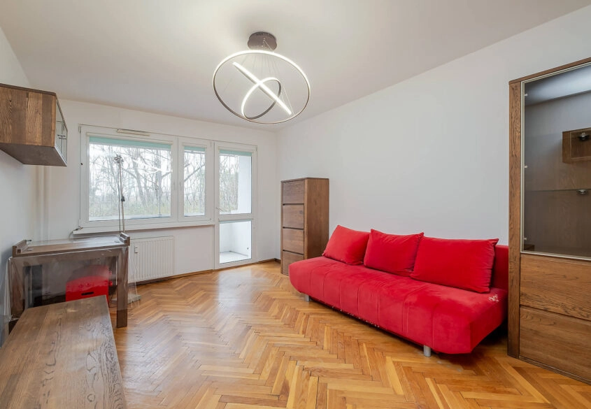 3 pokoje z loggią i piwnicą!