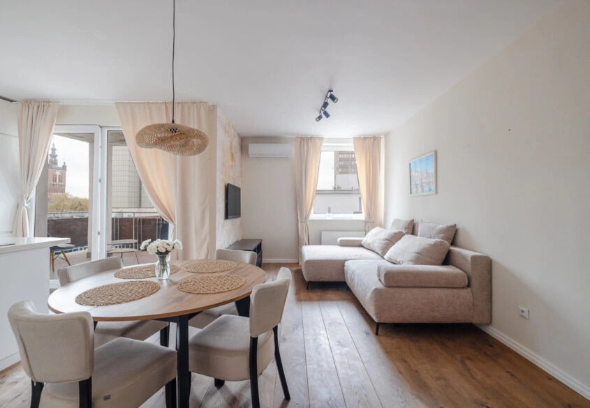 3 pokoje - duży taras, garaż