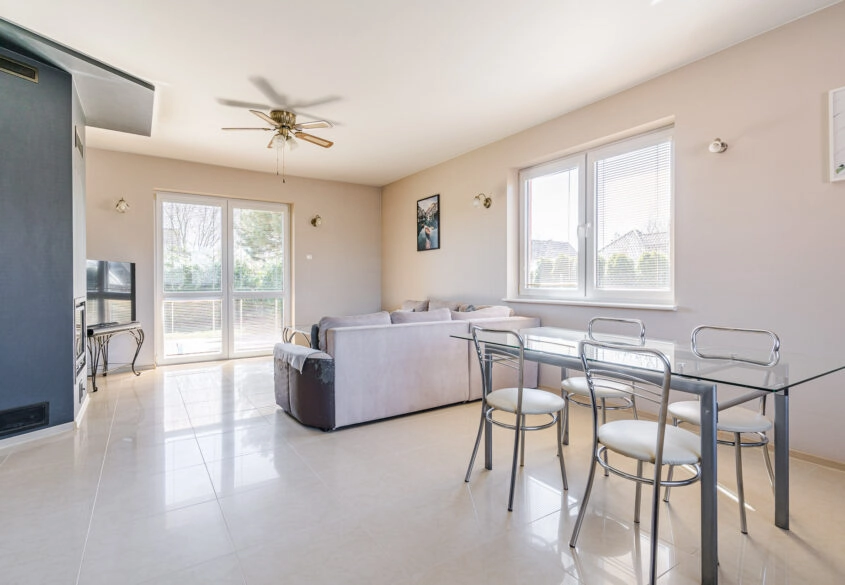 Tylko u nas - garaż na 2 auta.