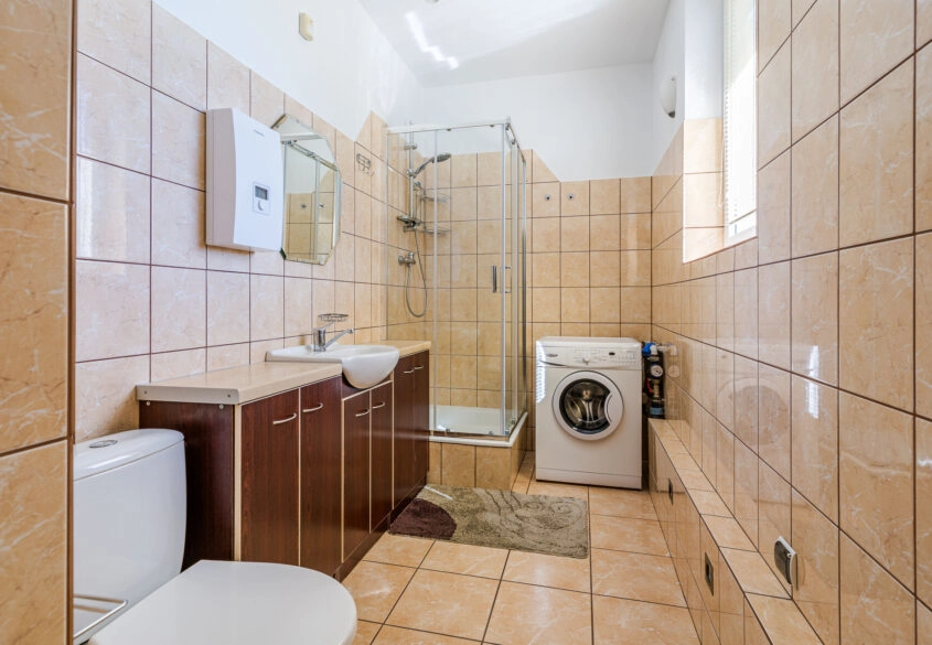 Tylko u nas - garaż na 2 auta.