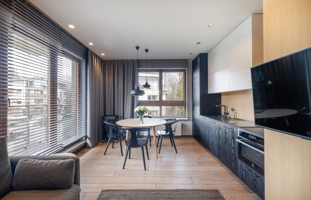 2 pokoje AQUARIUS Invest Komfort z halą i komórką