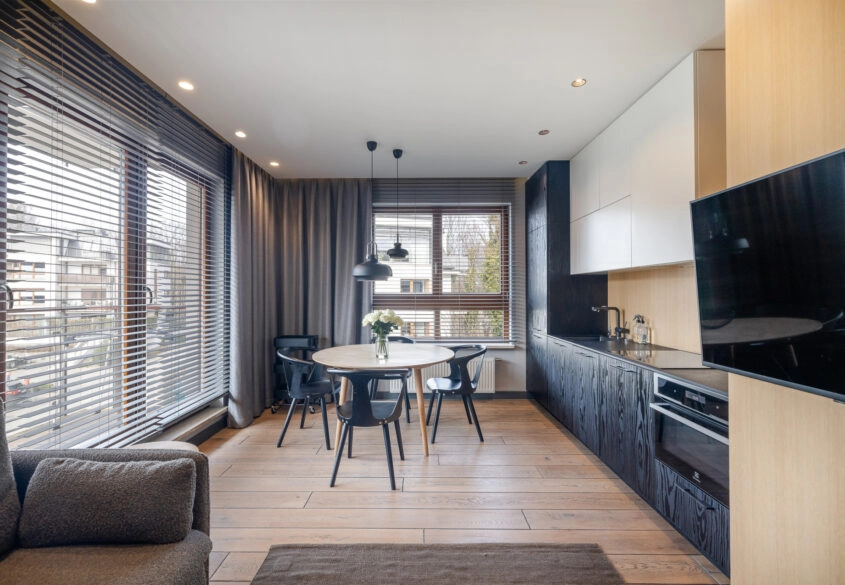 2 pokoje AQUARIUS Invest Komfort z halą i komórką