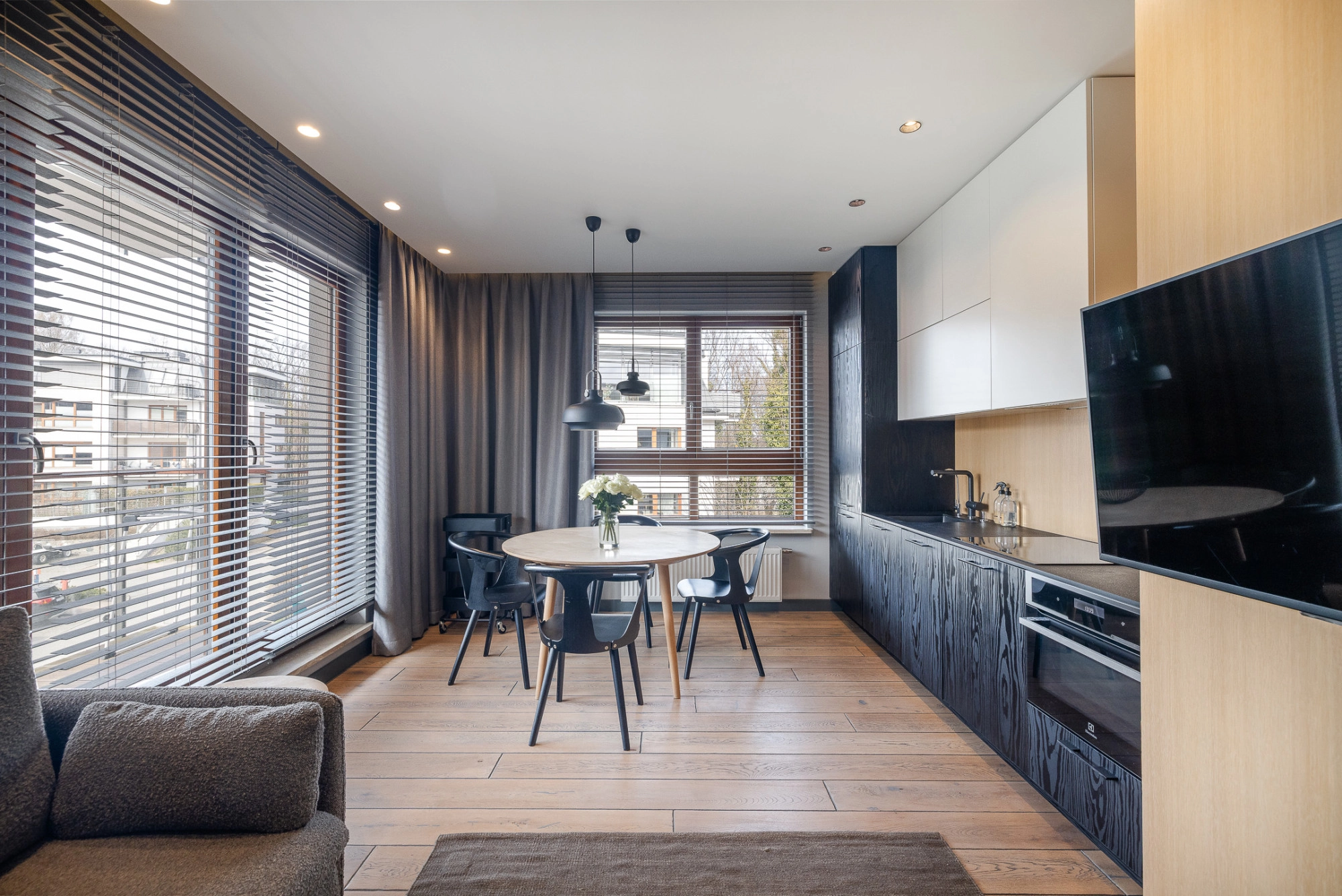 2 pokoje AQUARIUS Invest Komfort z halą i komórką