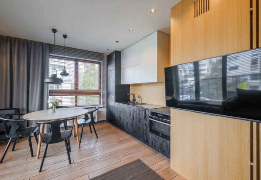 2 pokoje AQUARIUS Invest Komfort z halą i komórką