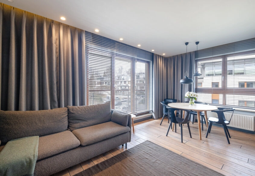 2 pokoje AQUARIUS Invest Komfort z halą i komórką