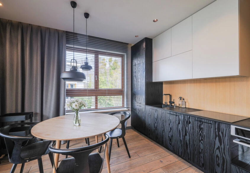 2 pokoje AQUARIUS Invest Komfort z halą i komórką