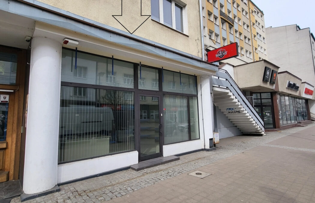 Świętojańska - lokal na parterze z dużą witryną