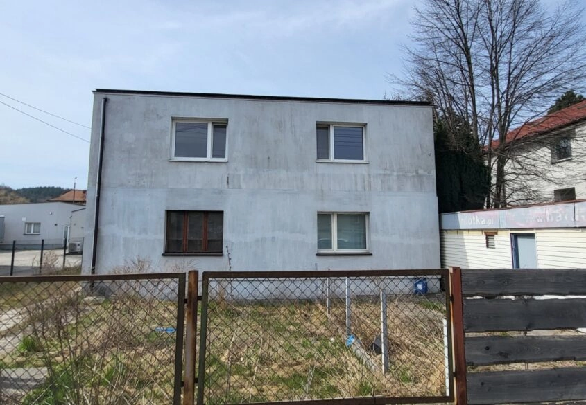 Budynek wolnostojący pod lokal usługowy