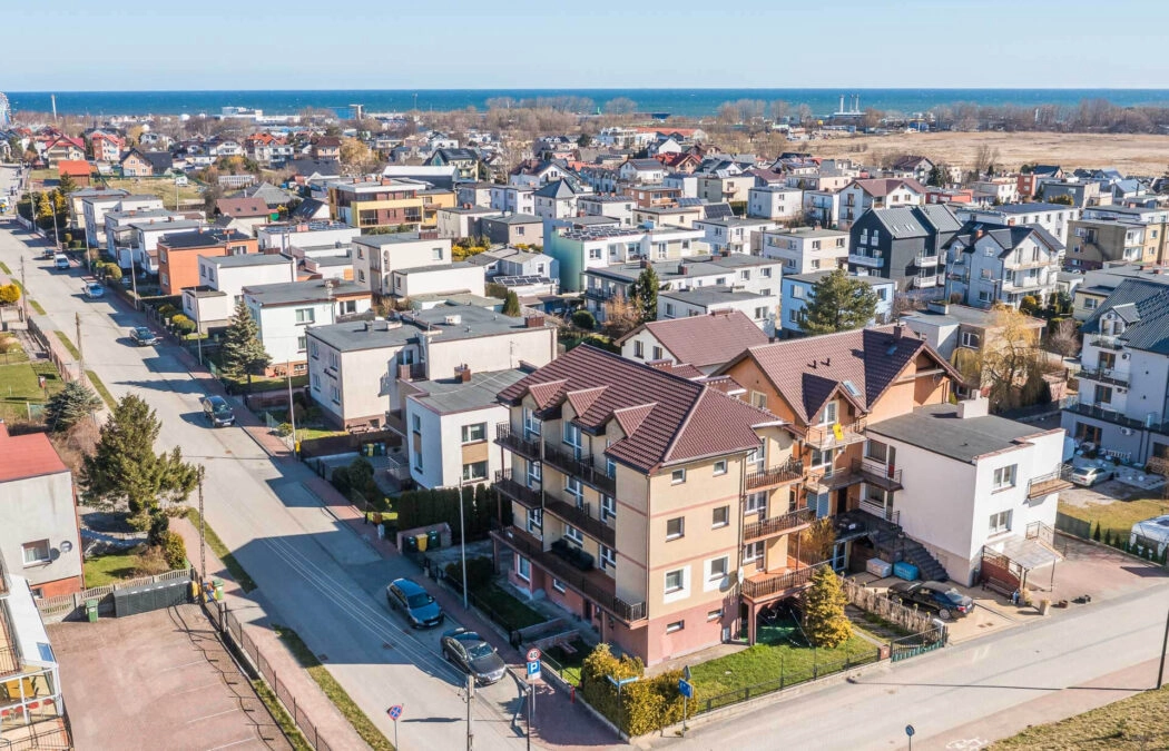 4 NIEZALEŻNE MIESZKANIA/ 18 POKOI/BLISKO PLAŻY