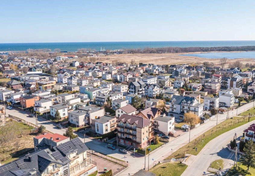 4 NIEZALEŻNE MIESZKANIA/ 18 POKOI/BLISKO PLAŻY