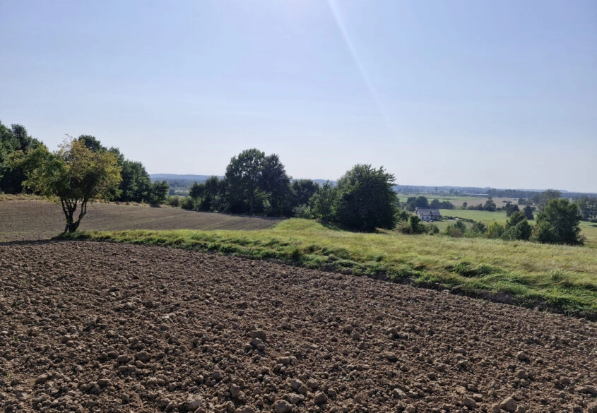 Malowniczo położna działka w Wicku