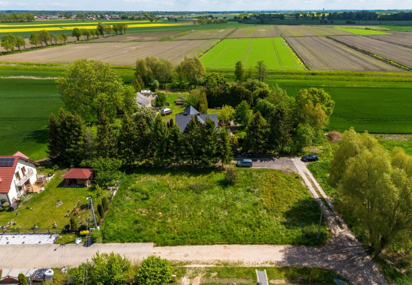 Działka budowlana 30 min od Gdańska - Cedry Wlk.