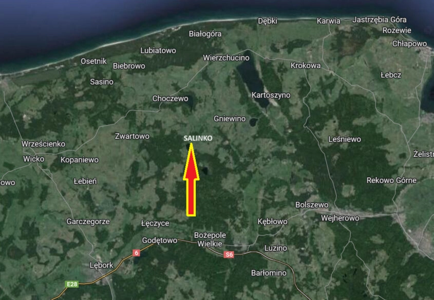 Działka z linią brzegową nad jeziora Salinko