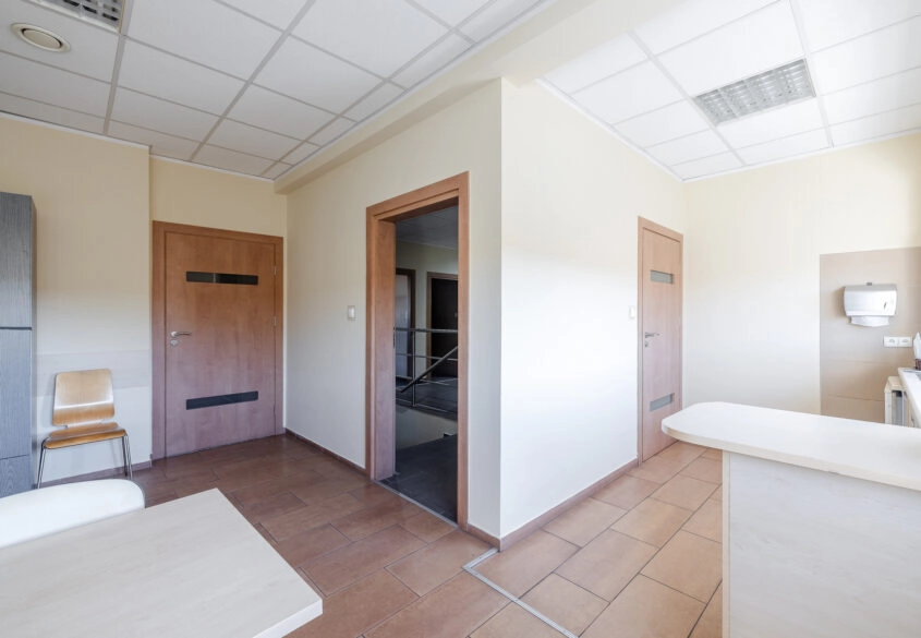 Pomieszczenia biurowe w pobliżu portu!