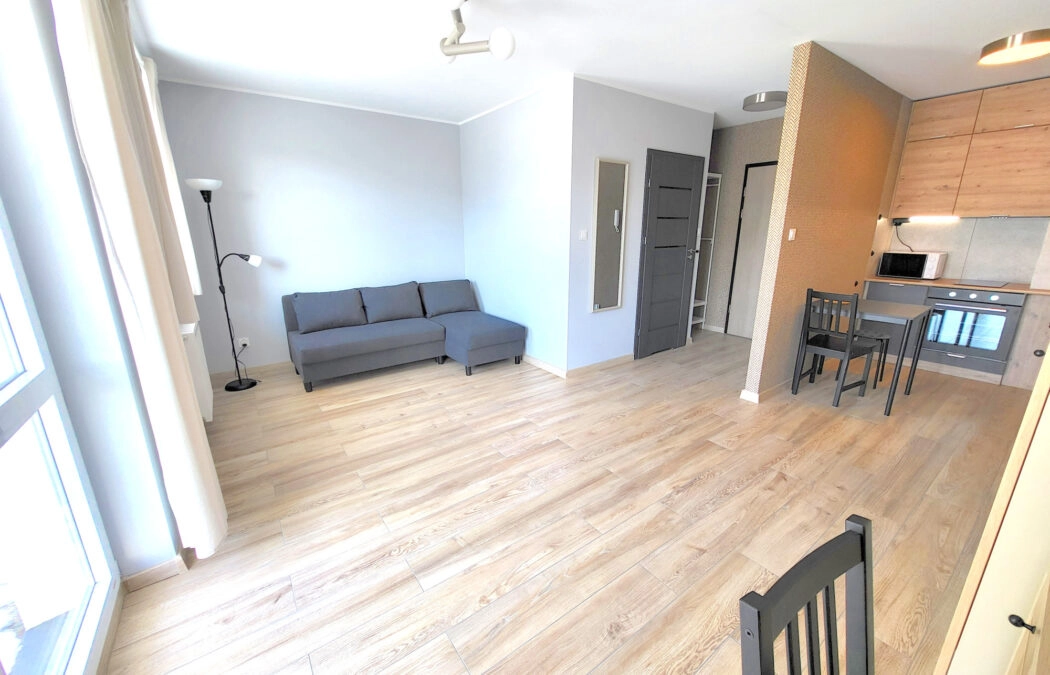 1 pok. wyposażone z miejscem parkingowym