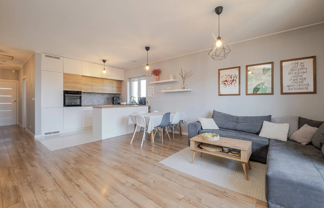 Banino, ul. Kossaka 90 m²,  budynek 4-lokalowy!