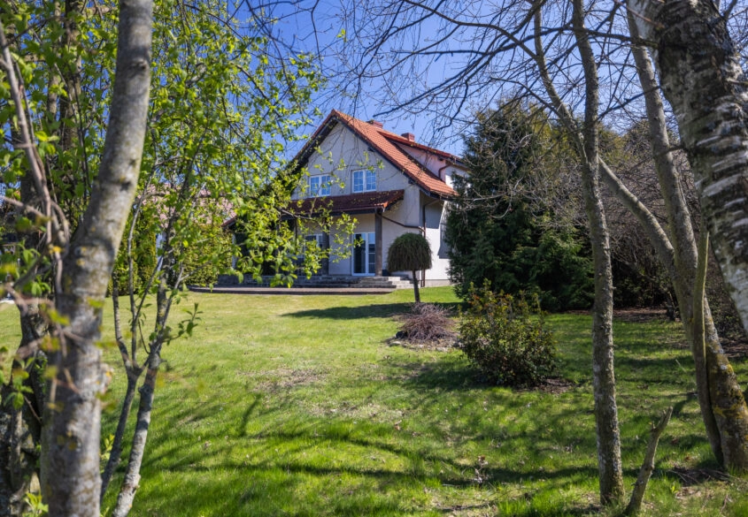 Dom wolnostojący na dużej działce 1258m2