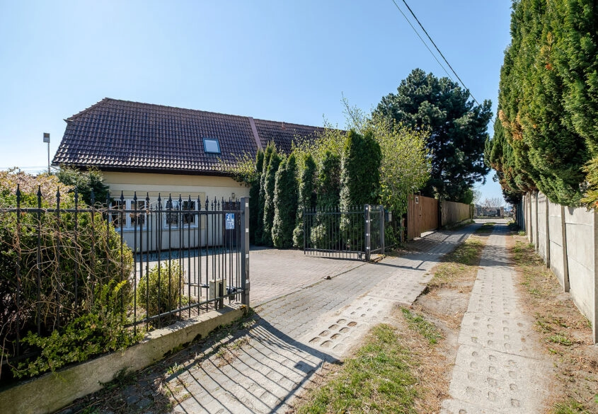 Funkcjonalny dom szeregowy- Gdańsk Siedlce