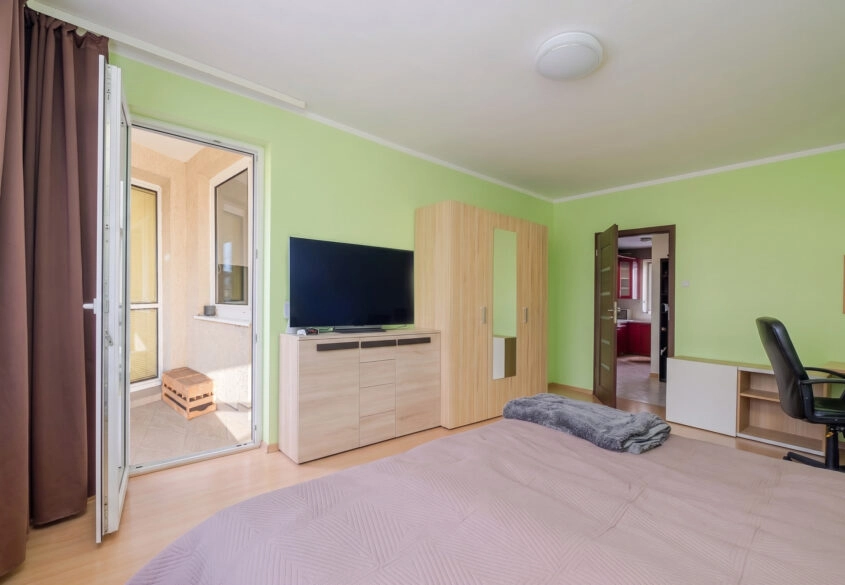 Duże- 4 pok, blisko park, plaża; m. post. w hali