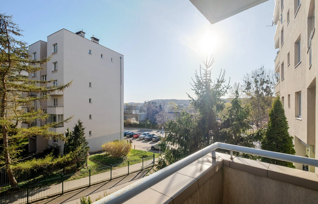 Duże- 4 pok, blisko park, plaża; m. post. w hali