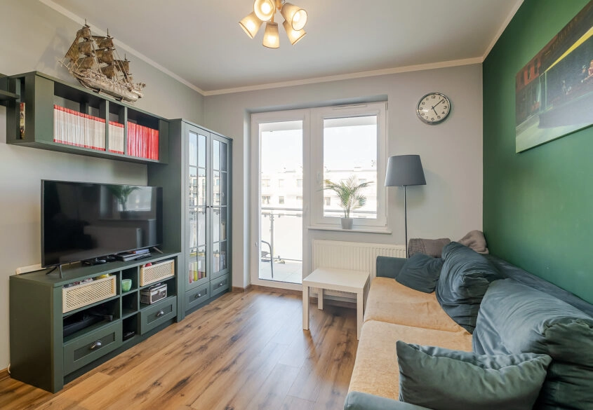 Duży balkon | Garderoba | Winda | Do wejścia