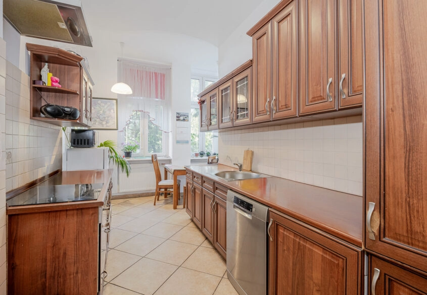 Dwustronna ekspozycja z balkonem