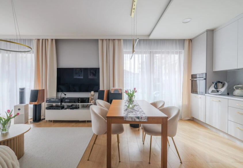 3 pok. z ogrodem- parter - sąsiaduje z lasem