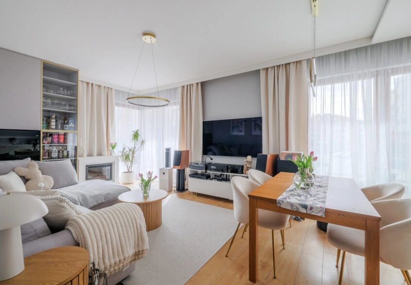 3 pok. z ogrodem- parter - sąsiaduje z lasem