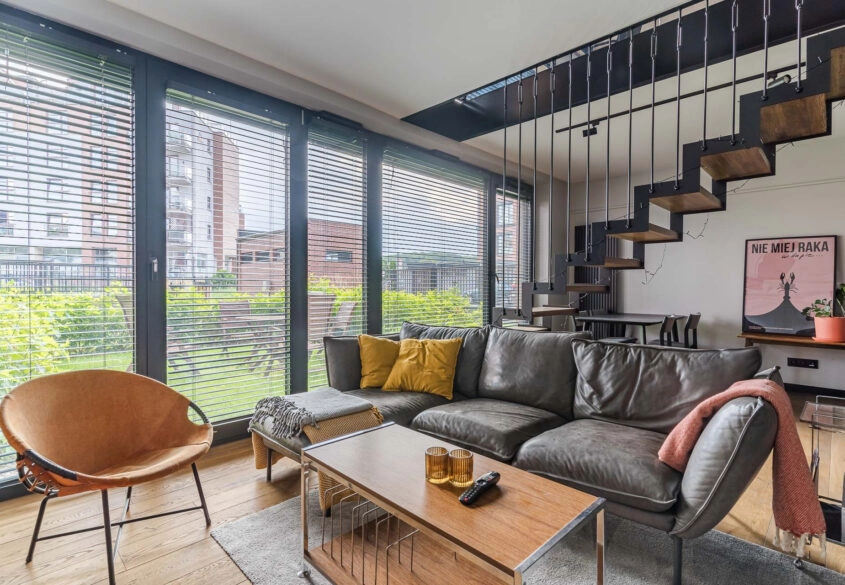 Dwupoziomowy apartament z ogrodem