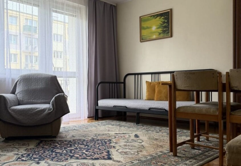 Pierwsze Piętro | Potencjalne 3 Pokoje z Balkonem!